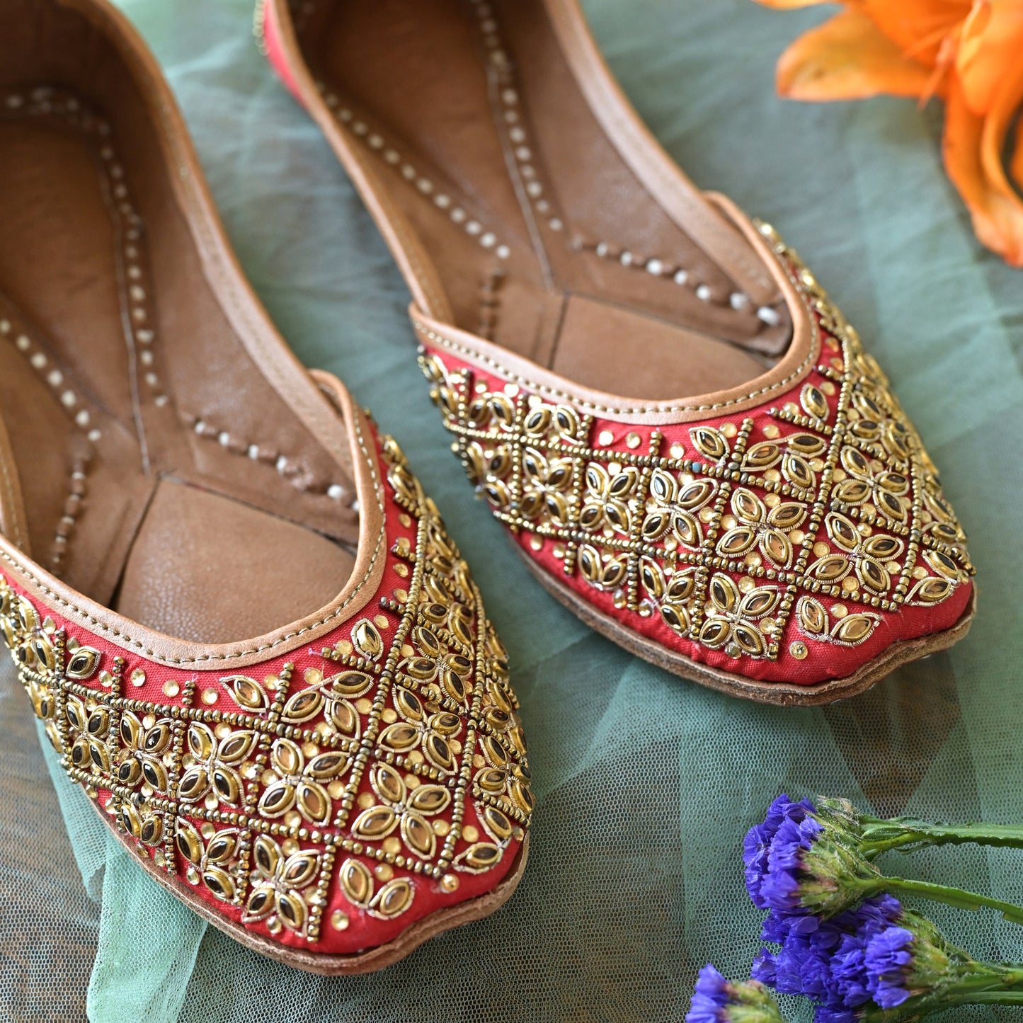 Yara Embellished Juttis