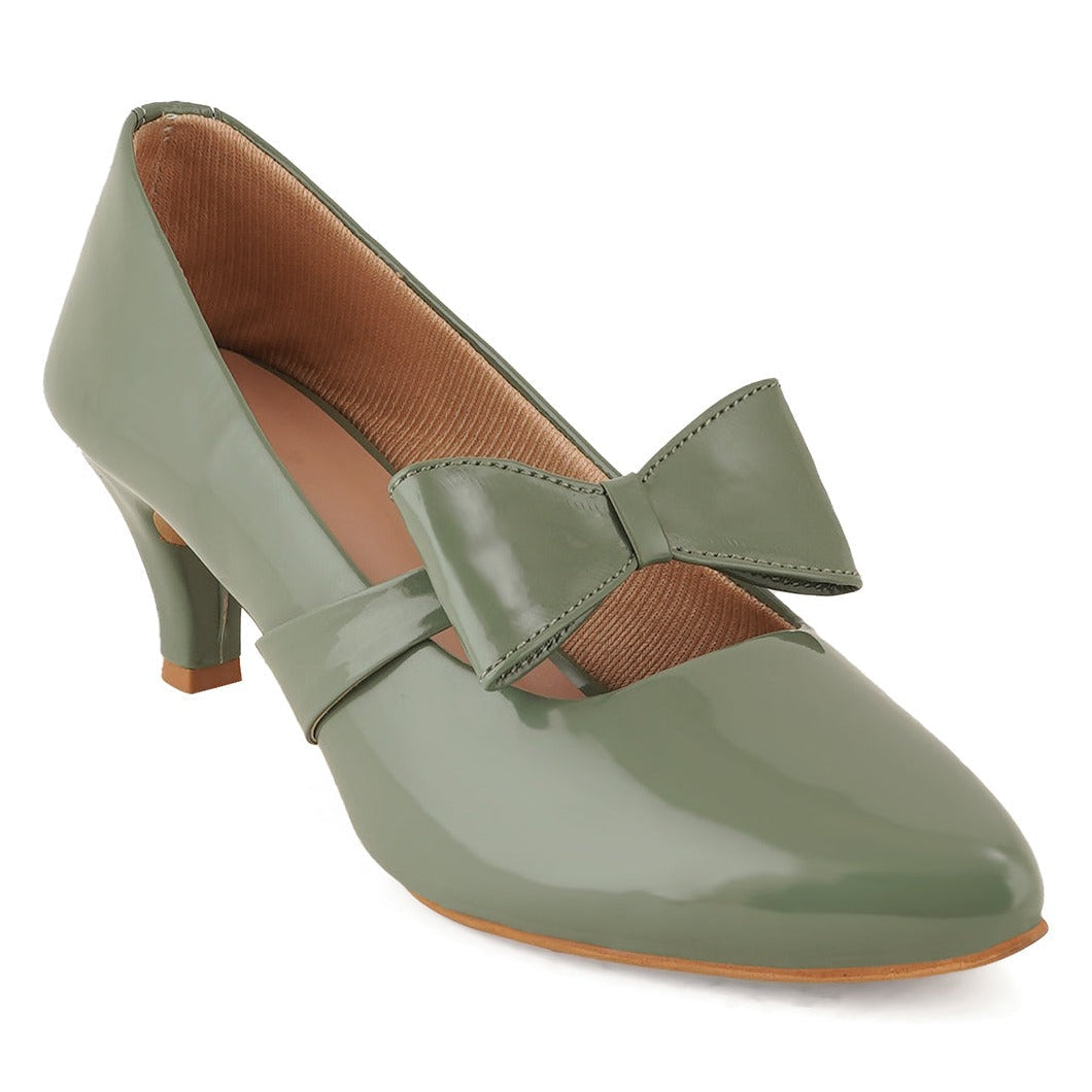 Conie Solid Pumps With Bow