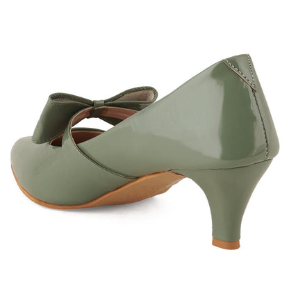 Conie Solid Pumps With Bow