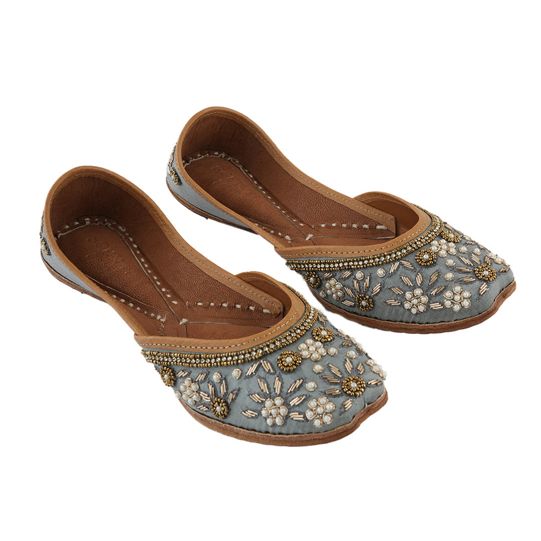 Inaya Threadwork juttis