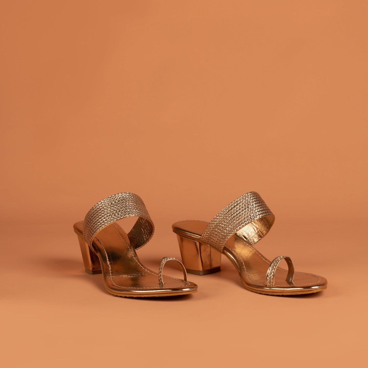 Amari Textured Kolhapuri Heels