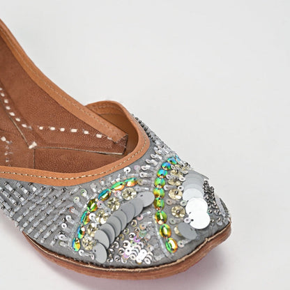 Zeina Embellished Juttis