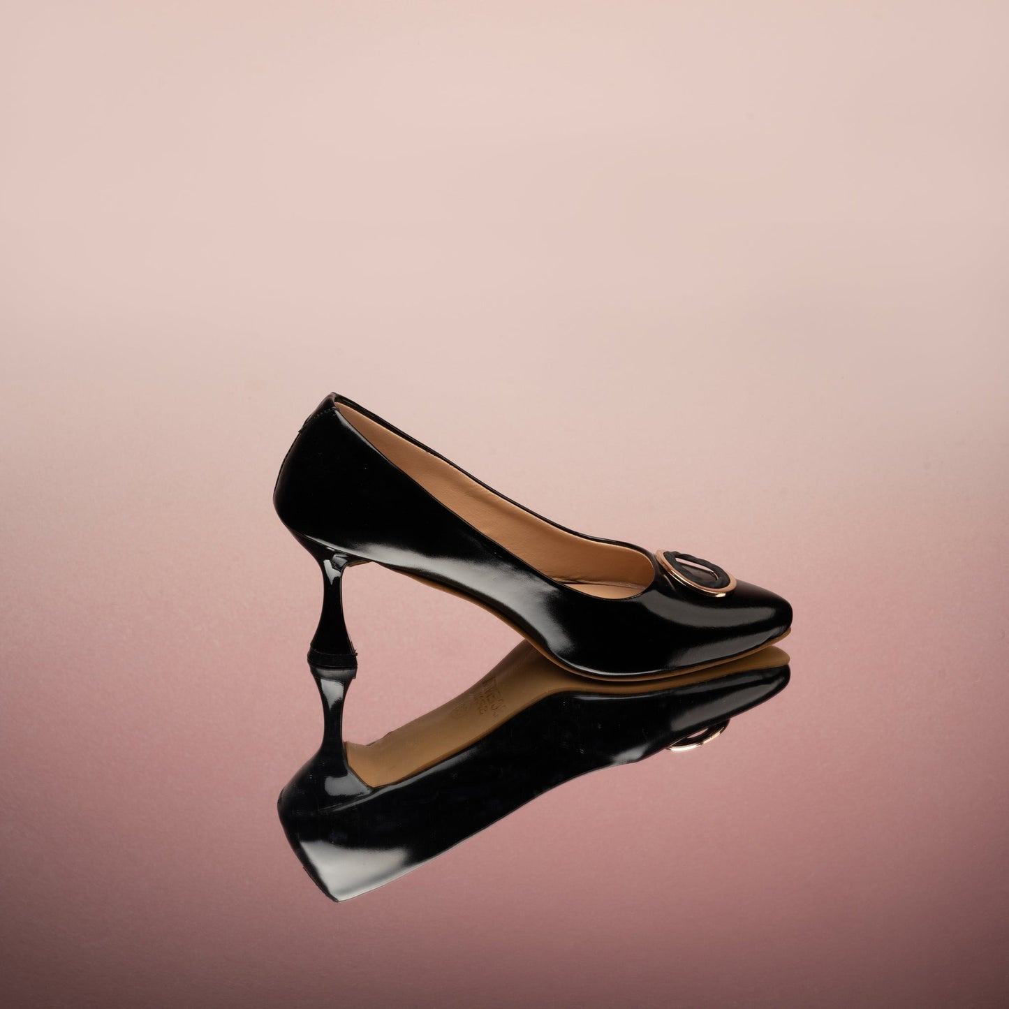 Daniela Solid Pumps With Buckle