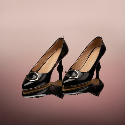 Daniela Solid Pumps With Buckle