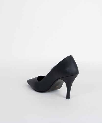 Belle Classic Pumps